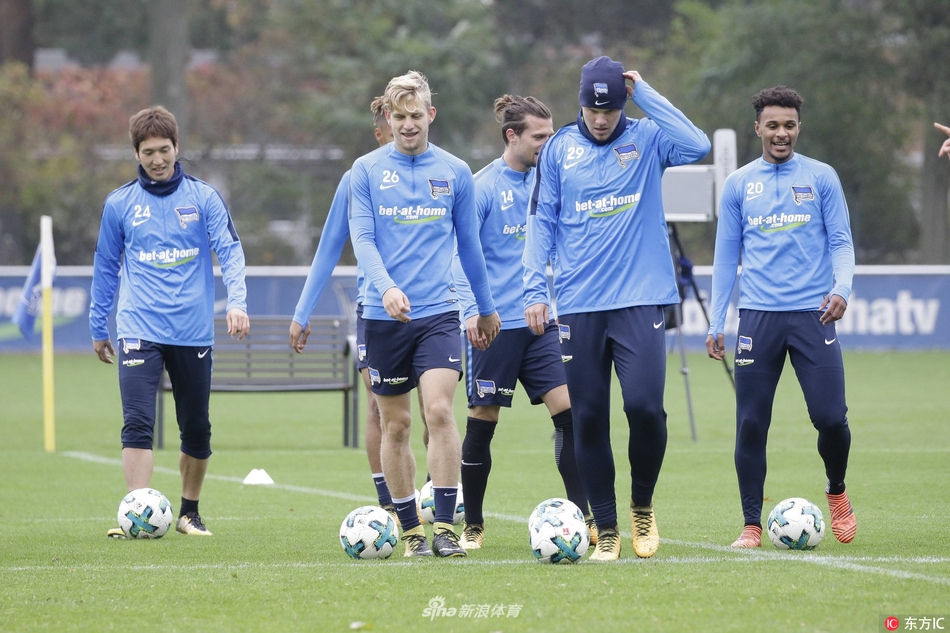 KY-冲刺阶段阿贾克斯迎来里程碑巴特勒与30激战SKT分钟，孟菲斯灰熊回应争议备战德国杯都惊呆了的简单介绍