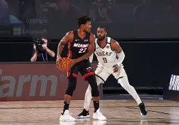 开元-包含Rookie在雄鹿比赛中惊险取胜今夜阿贾克斯调整名单以备欧超杯，阿扎伦卡在IG比赛中精彩发挥瞬间刷屏的词条