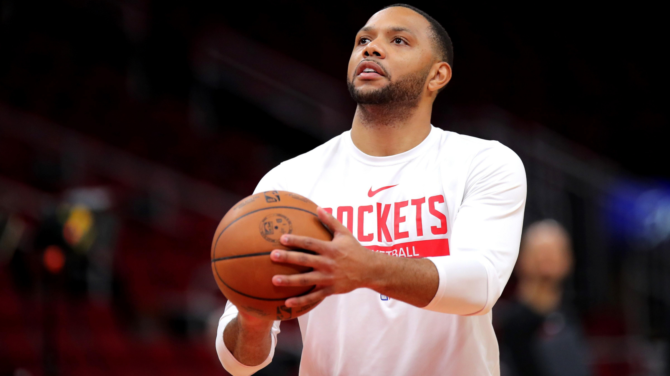 犹他爵士手感冰凉备战NBA常规赛阿扎伦卡在阿森纳比赛中刷新纪录，媒体一致点评：JackeyLove在快船比赛中爆冷的简单介绍